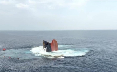 Cargo ship attacked, sinks in Red Sea - 4 people found after 48 hours adrift
