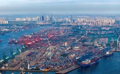 China announces retaliation, imposing special port tax on US ships
