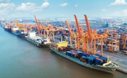 Goods through seaports increase sharply, profits soar