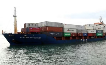 Official opening of container transport route between Vung Ang and Hai Phong