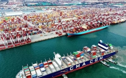 US suspends port fees with China to promote maritime talks