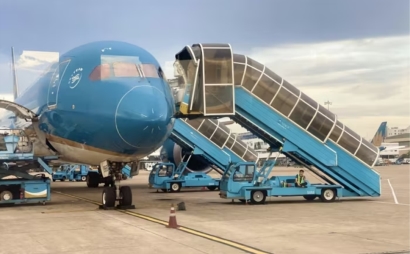 Vietnam expands global air transport corridor